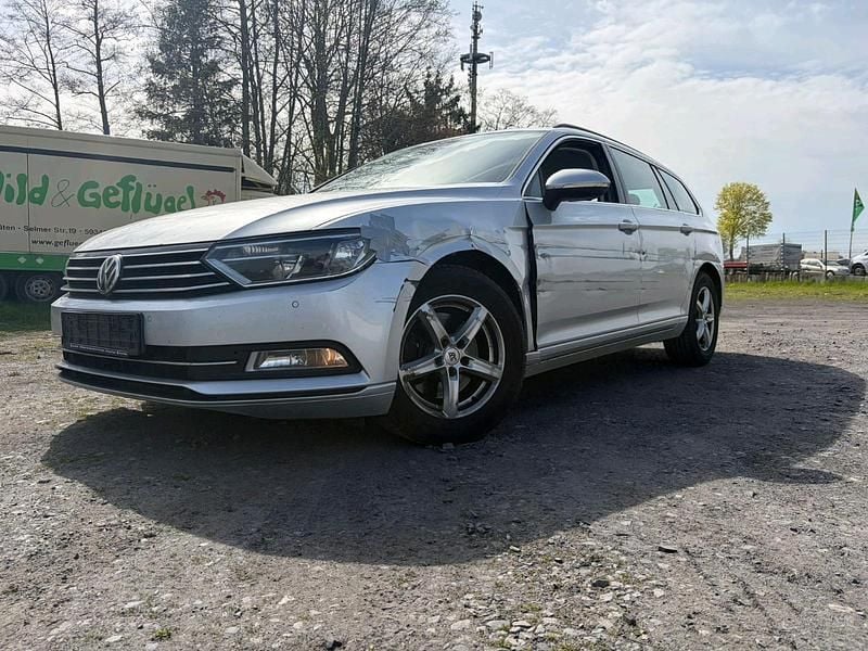 Second-hand VW Passat 150 CP (110 kW) 2017 Argintiu Break