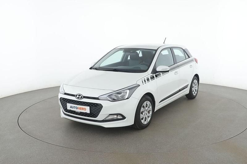 Weiß Gebraucht 2018 Hyundai i20 GO! Limousine | 8.810 € (Guter Preis) - Bild 1/3