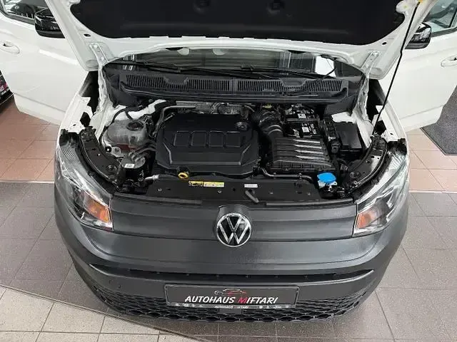 Gebraucht VW Caddy 122 PS (89 kW) 2022 Weiß Van / Kleinbus