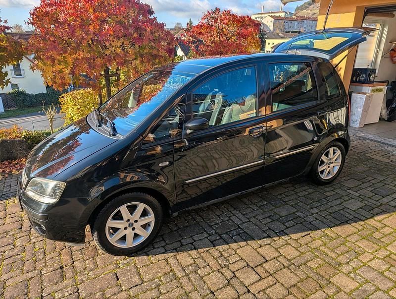 Gebraucht Fiat Idea Dynamic 95 PS (69 kW) 2006 Schwarz Van / Kleinbus