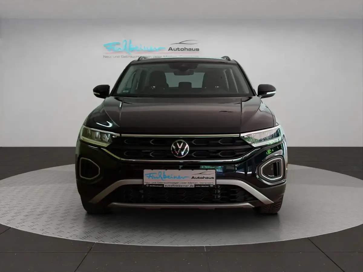 Gebraucht VW T-Roc Life 150 PS (110 kW) 2025 Deep black perleffekt (schwarz), perleffekt SUV