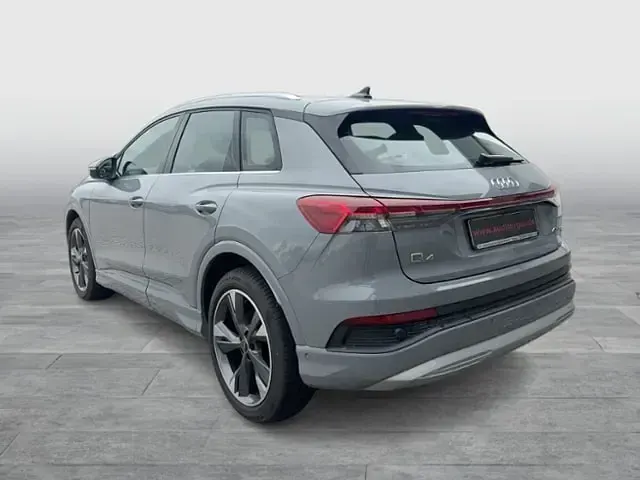 Gebraucht Audi Q4 e-tron Advanced 150 kW (204 PS) 2023 Kieselgrau SUV