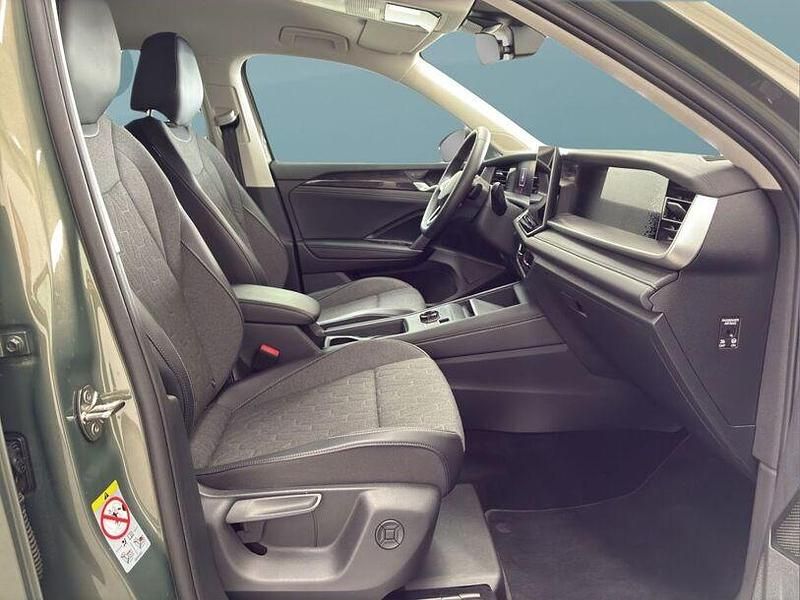 Gebraucht VW Tayron 150 PS (110 kW) 2025 Grün SUV