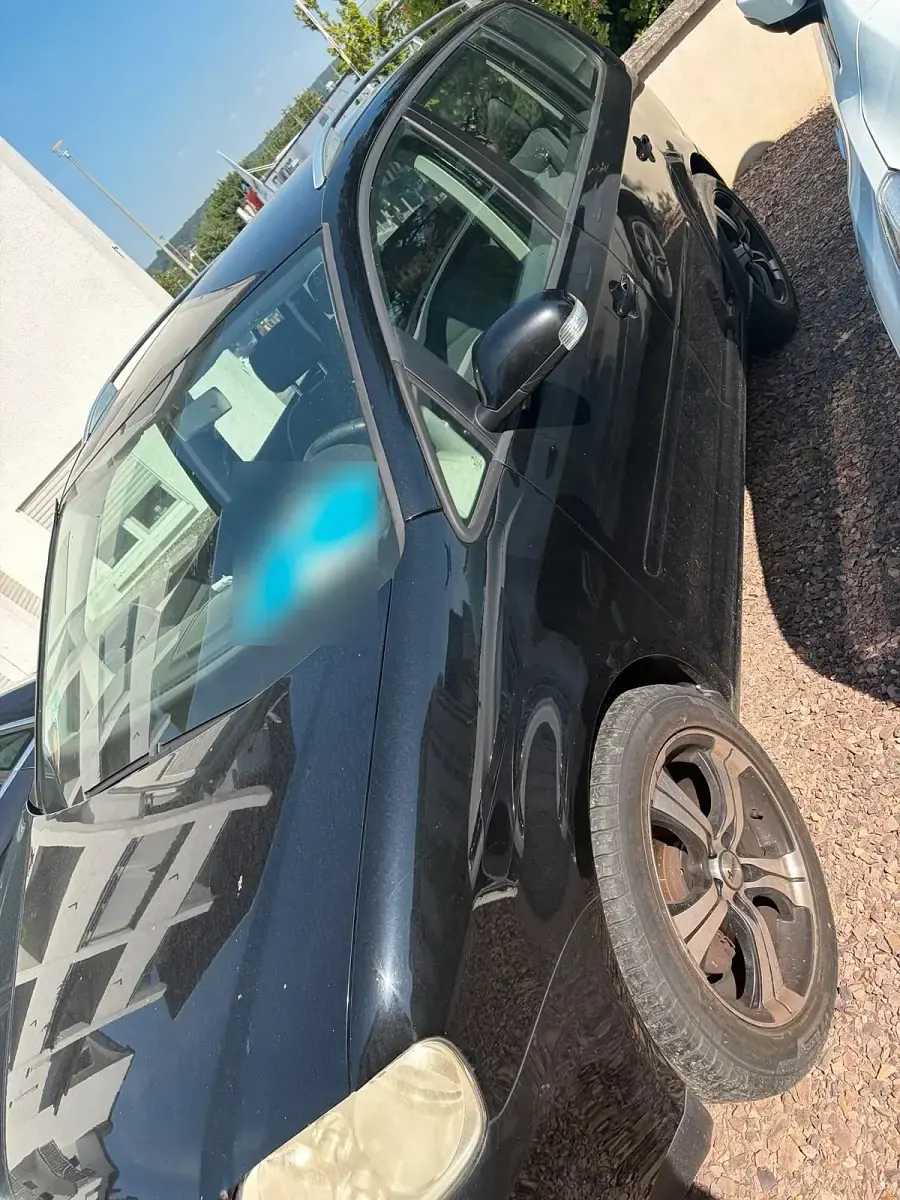 Gebraucht VW Touran 105 PS (77 kW) 2004 Schwarz Van / Kleinbus