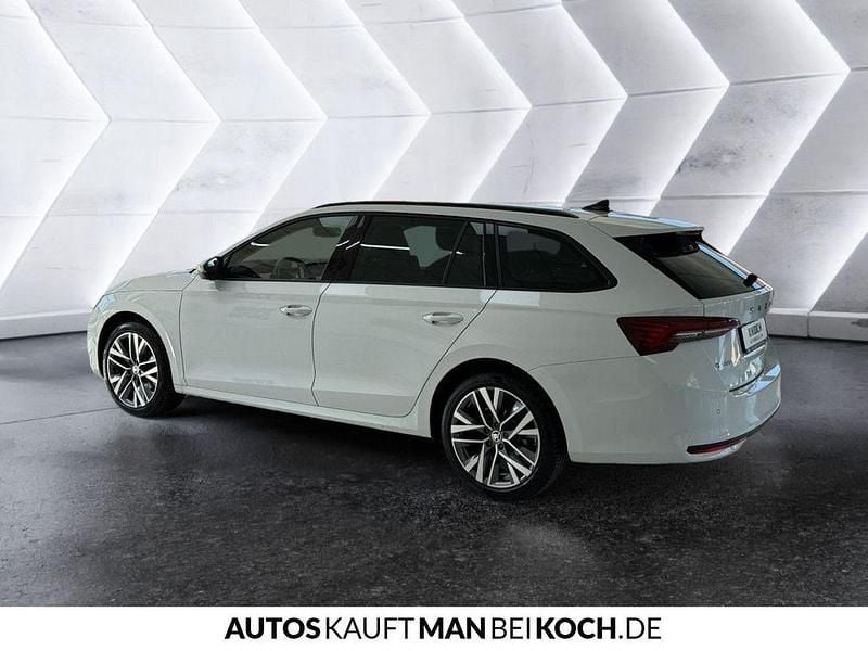 Gebraucht Skoda Octavia Selection 150 PS (110 kW) 2024 Moonweiss metallic Kombi