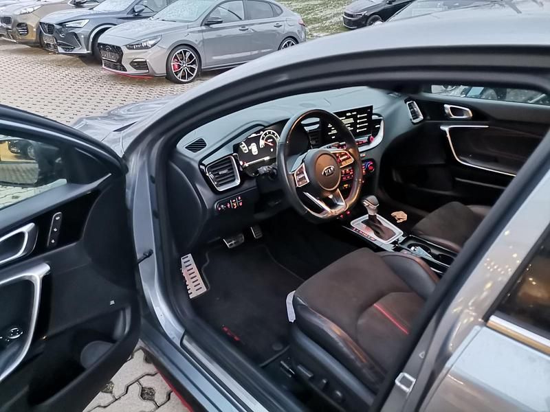 Gebraucht Kia ProCeed GT 204 PS (150 kW) 2021 (css) lunarsilber met. Kombi