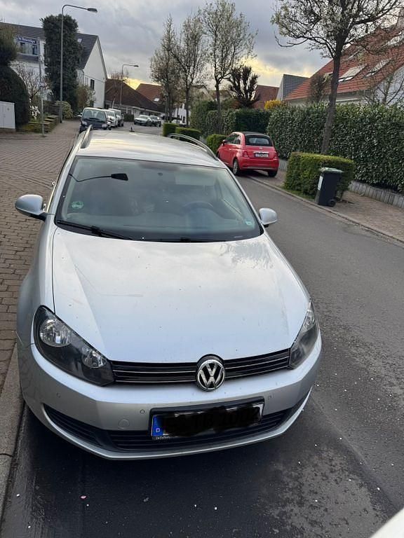 Gebraucht VW Golf VII Trendline 105 PS (77 kW) 2012 Silber Kombi
