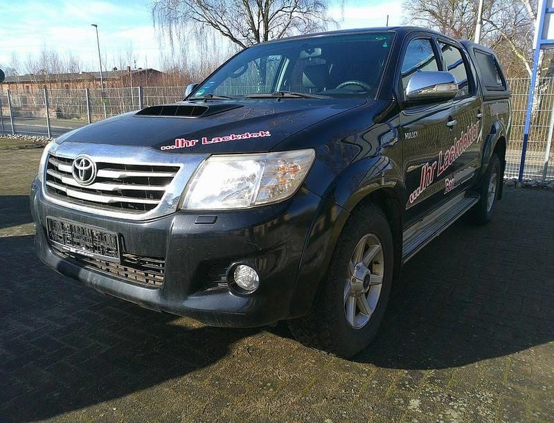 Gebraucht Toyota HiLux Executive 171 PS (125 kW) 2012 Schwarz Abholung