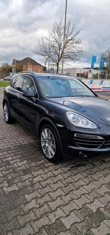 Schwarz Gebraucht 2010 Porsche Cayenne SUV | 15.950 € (Teuer) - Bild 1/4