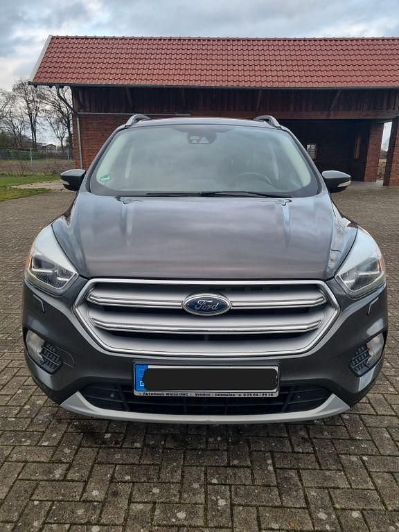 Gebraucht Ford Kuga 179 PS (131 kW) 2016 Grau SUV