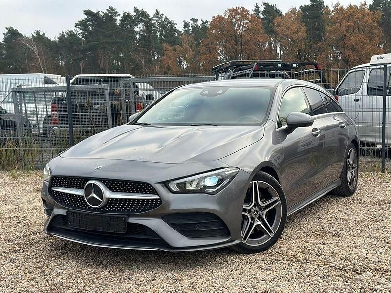 Grau Gebraucht 2021 Mercedes CLA220 AMG line Limousine | 19.400 € (Superpreis) - Bild 1/4