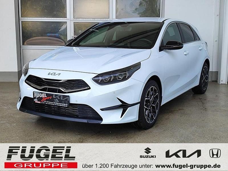 Weiss Neu 2025 Kia Ceed Limousine | 24.399 € (Guter Preis) - Bild 1/4