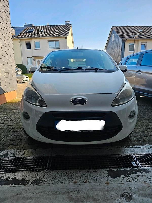 Gebraucht Ford Ka 69 PS (50 kW) 2011 Weiß Kleinwagen