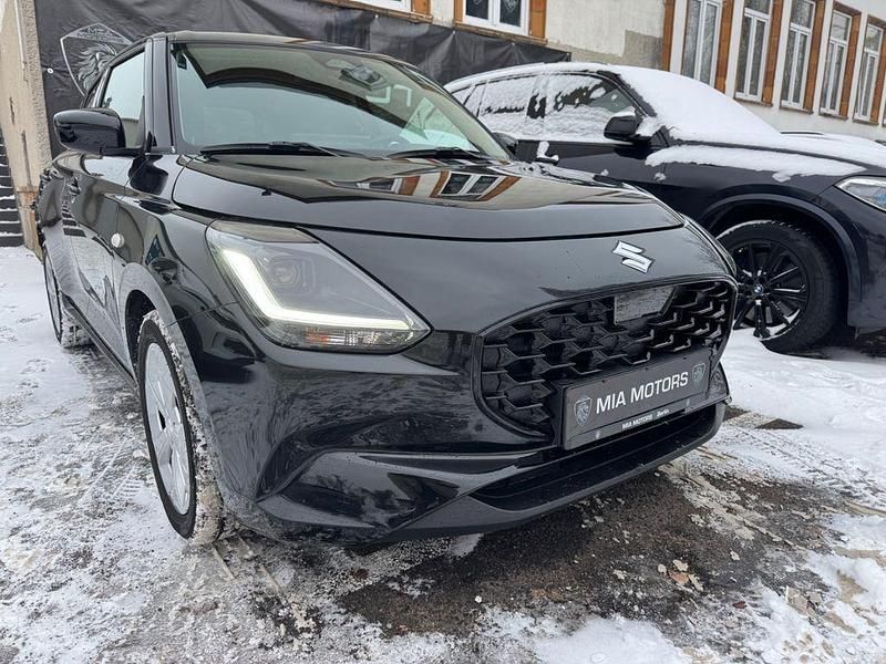 Gebraucht Suzuki Swift Comfort 83 PS (61 kW) 2025 Schwarz Limousine