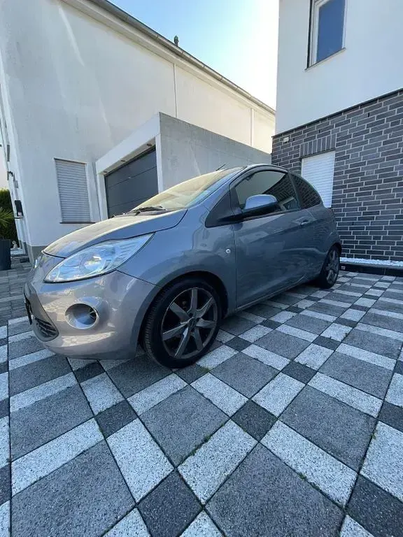 Gebraucht Ford Ka Cool & Sound Edition 69 PS (50 kW) 2015 Silber Kleinwagen