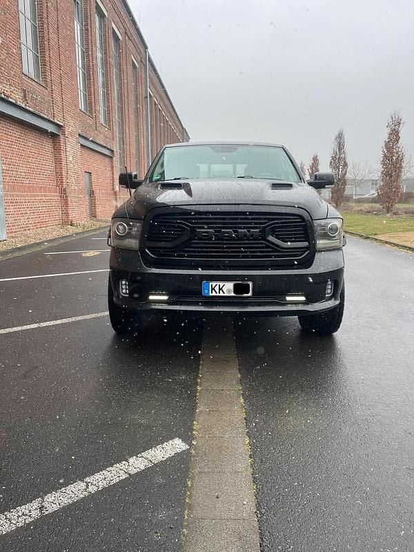 Schwarz Gebraucht 2017 RAM 1500 Abholung | 37.500 € - Bild 1/4