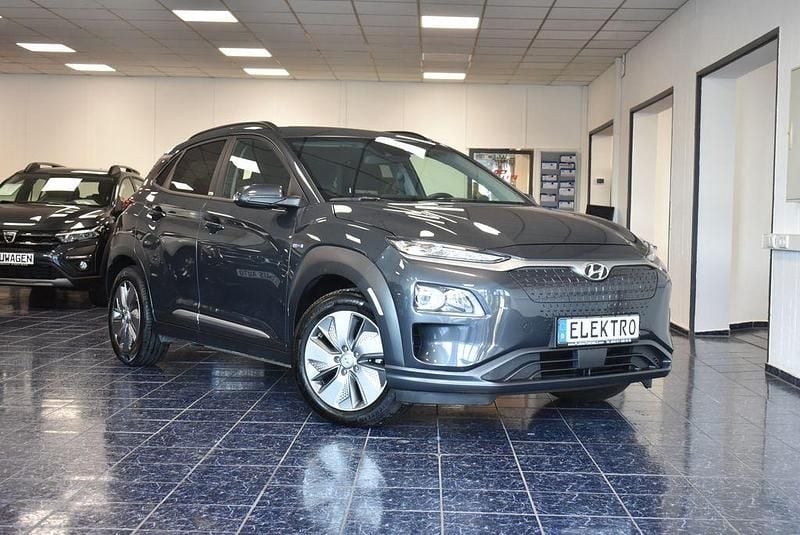 Grau Gebraucht 2020 Hyundai Kona Advantage SUV | 13.570 € (Superpreis) - Bild 1/4