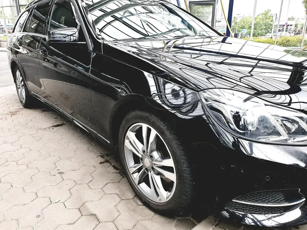 Gebraucht Mercedes E250 Avantgarde 204 PS (150 kW) 2014 Schwarz Kombi