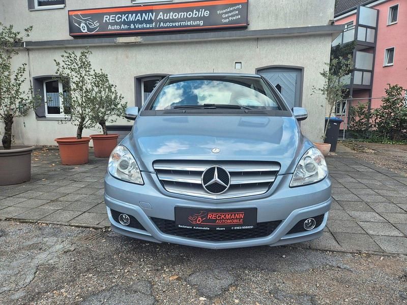 Gebraucht Mercedes B170 116 PS (85 kW) 2009 Blau Van / Kleinbus
