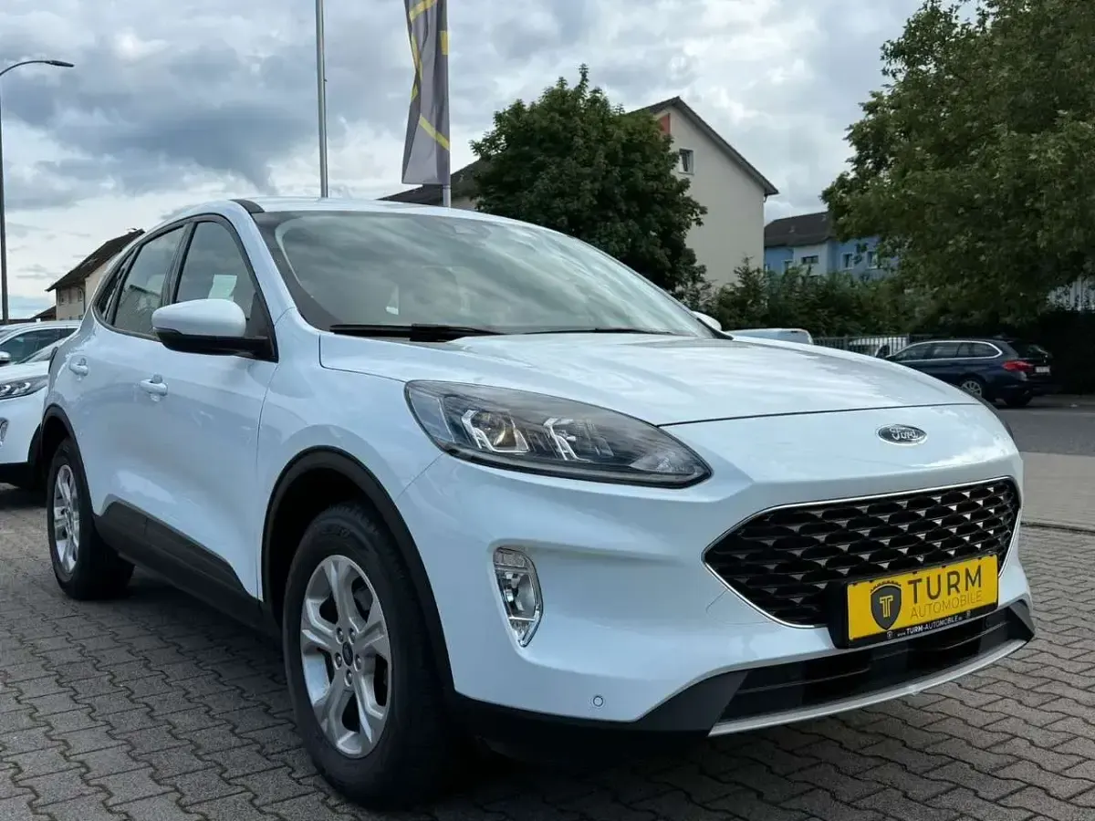 Gebraucht Ford Kuga 224 PS (164 kW) 2022 Weiß SUV