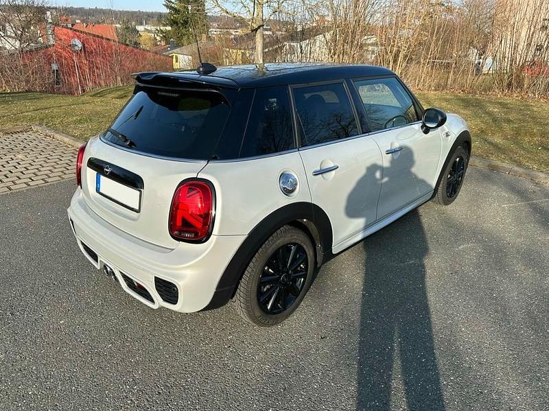 Gebraucht Mini Cooper S 192 PS (141 kW) 2019 Weiß Kleinwagen