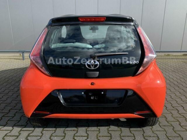 Gebraucht Toyota Aygo X-cite 69 PS (50 kW) 2014 Orange metallic Kleinwagen