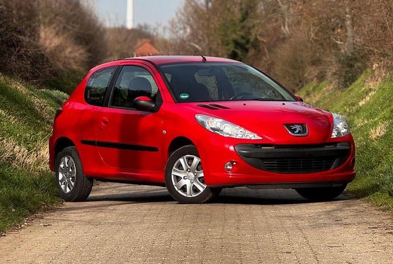 Gebraucht Peugeot 206 60 PS (44 kW) 2010 Rot Limousine