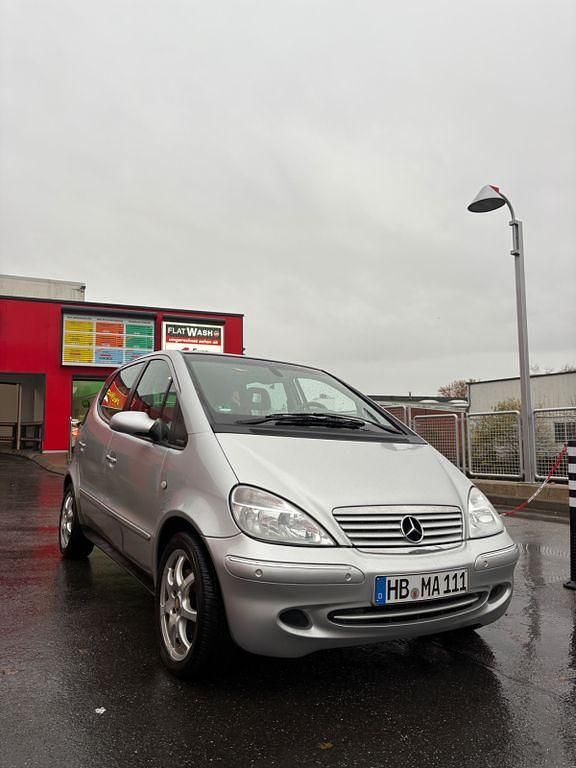 Silber Gebraucht 2002 Mercedes A190 Elegance Van / Kleinbus | 1.000 € (Superpreis) - Bild 1/4