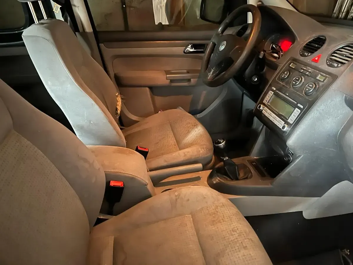 Używany VW Caddy 2008 Szary Minivan