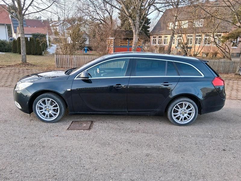 Gebraucht Opel Insignia 160 PS (117 kW) 2011 Schwarz Kombi
