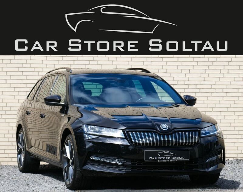 Schwarz Gebraucht 2020 Skoda Superb SportLine Limousine | 29.990 € (Teuer) - Bild 1/4
