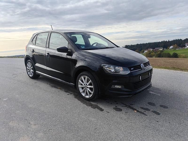 Usado VW Polo Highline 105 HP (77 kW) 2015 Preto Citadino