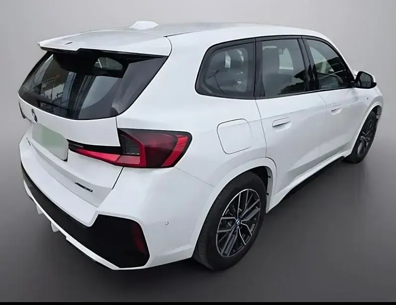 Gebraucht BMW iX1 Shadowline 230 kW (313 PS) 2024 Weiß SUV