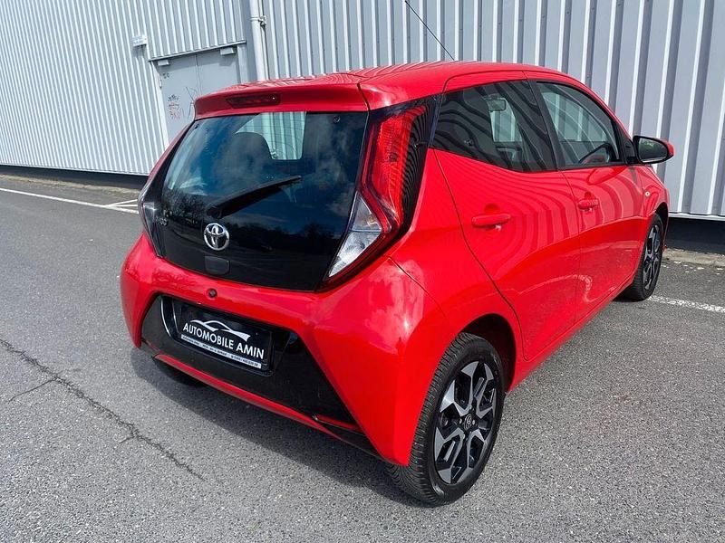 Gebraucht Toyota Aygo 72 PS (52 kW) 2019 Rot Kleinwagen