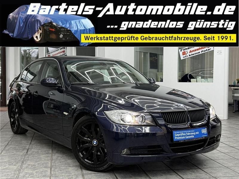 Monacoblau metallic (metallic) Gebraucht 2005 BMW 325 Sport Line Limousine | 5.880 € (Guter Preis) - Bild 1/4