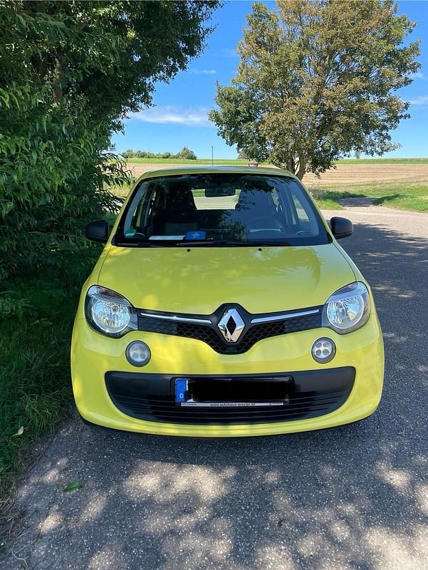 Gelb Gebraucht 2015 Renault Twingo Kleinwagen | 4.800 € - Bild 1/4