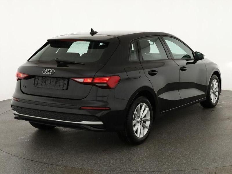 Neu Audi A3 Ambiente 150 PS (110 kW) 2025 Manhattan grau metallic Limousine