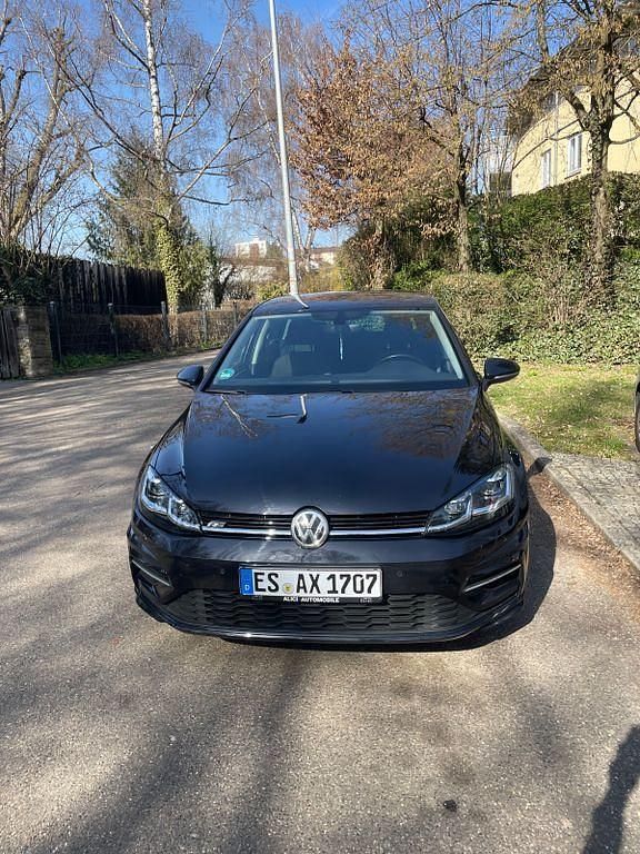 Gebraucht VW Golf VII Highline 150 PS (110 kW) 2019 Schwarz Limousine