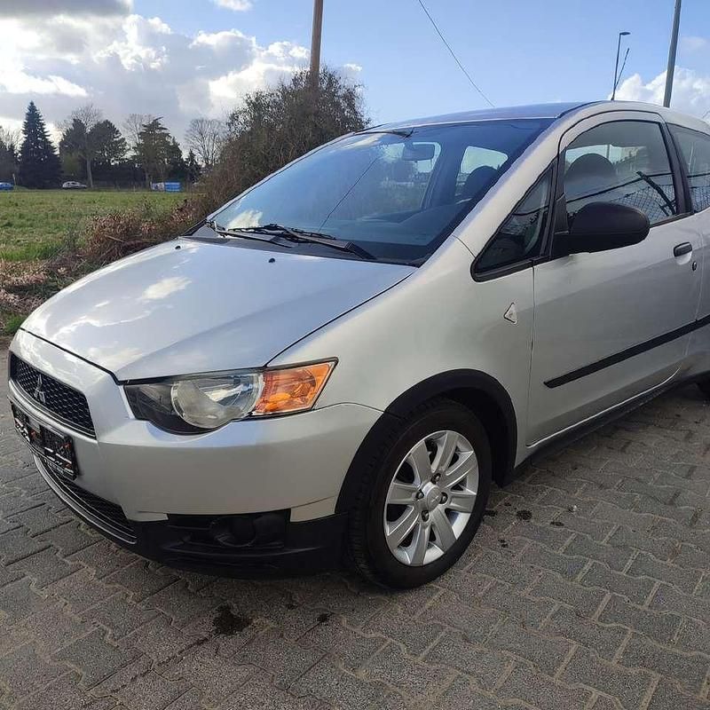 Gebraucht Mitsubishi Colt Edition 75 PS (55 kW) 2010 Kleinwagen