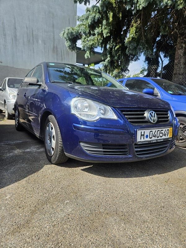 Schwarz Gebraucht 2007 VW Polo Limousine | 950 € (Superpreis) - Bild 1/4