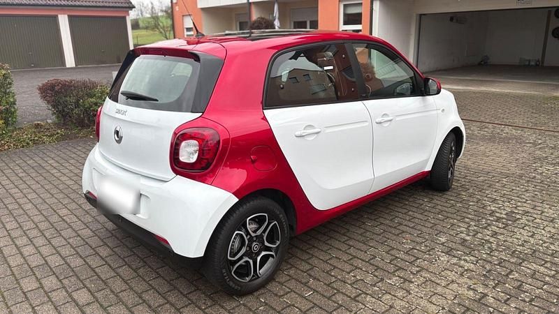 Gebraucht Smart ForFour Prime 90 PS (66 kW) 2019 Weiß Kleinwagen