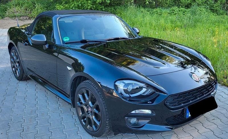 Schwarz Gebraucht 2019 Fiat 124 Spider Lusso Cabrio | 18.990 € (Fairer Preis) - Bild 1/4
