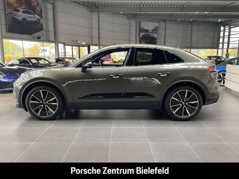 Gebraucht Porsche Macan 300 kW (408 PS) 2024 Aventuringrünmetallic SUV
