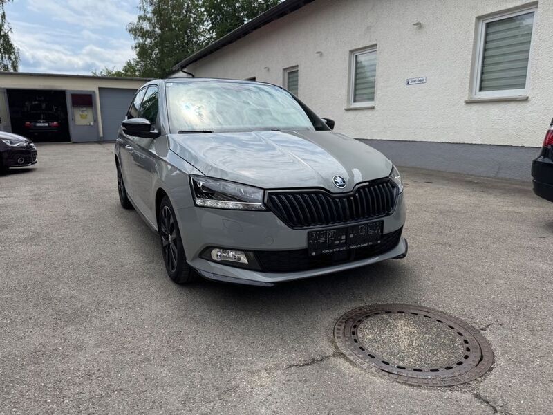 Grau Gebraucht 2019 Skoda Fabia Monte Carlo Limousine | 15.800 € (Fairer Preis) - Bild 1/4