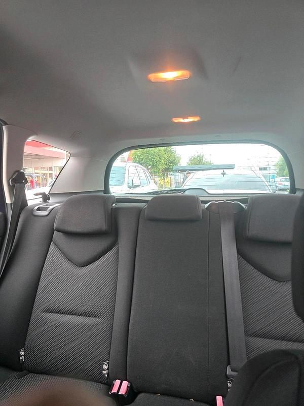Blau Gebraucht 2009 Peugeot 308 Kleinwagen | 1.300 € (Fairer Preis) - Bild 1/4