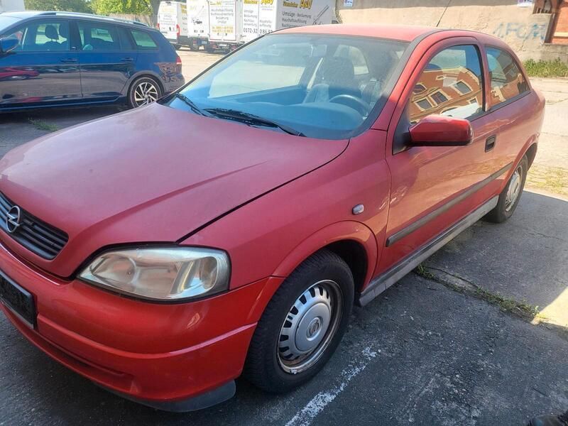 Rot Gebraucht 1999 Opel Astra Coupé | 950 € - Bild 1/4