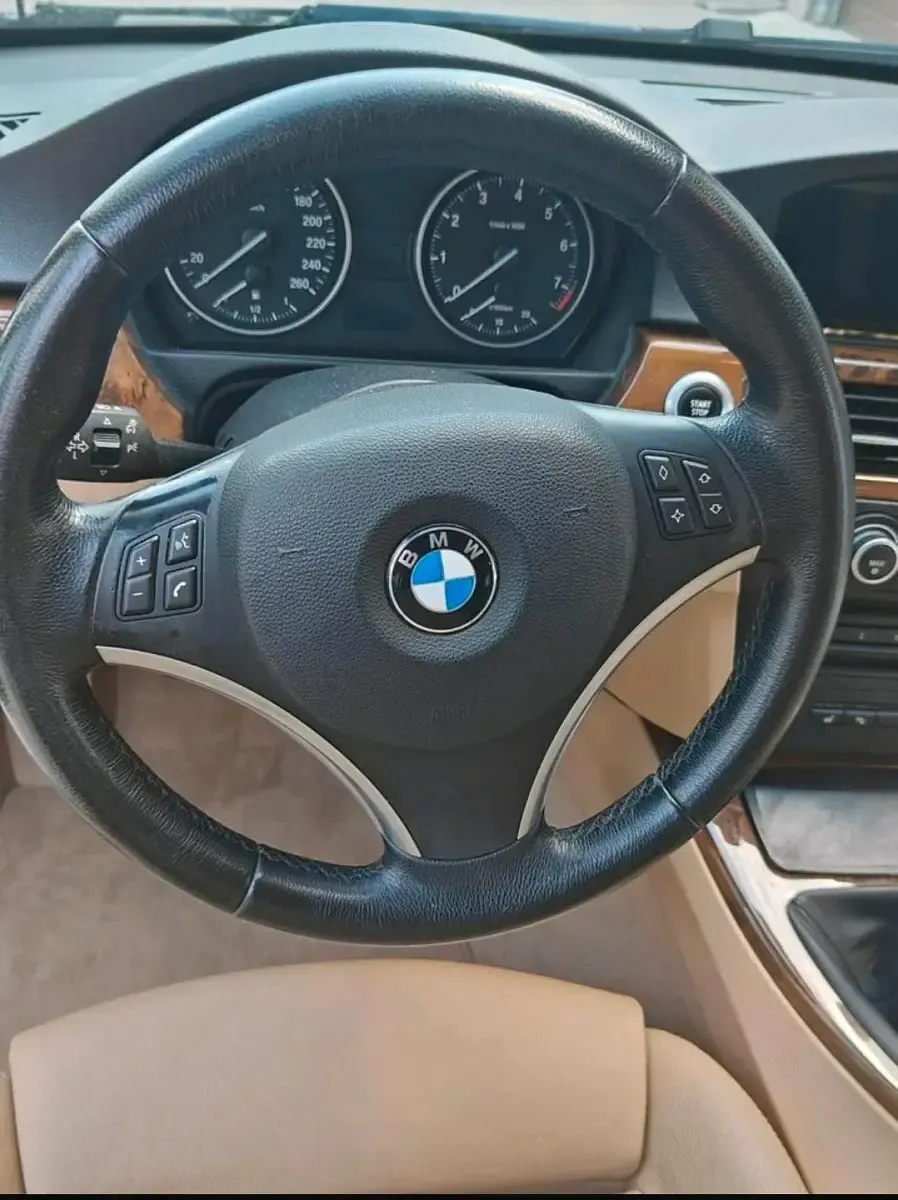 Gebraucht BMW 325 218 PS (160 kW) 2008 Schwarz Kombi