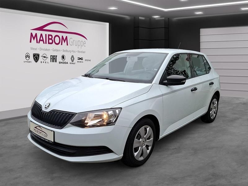 Weiß Gebraucht 2016 Skoda Fabia Cool Edition Kleinwagen | 6.900 € (Fairer Preis) - Bild 1/4