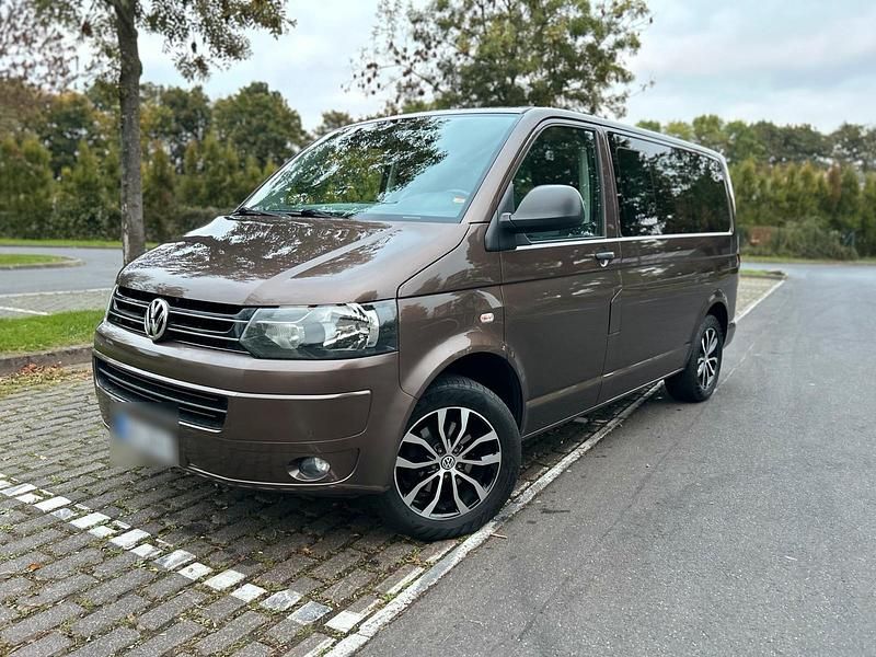 Braun Gebraucht 2010 VW T5 Van | 18.900 € (Etwas zu teuer) - Bild 1/4