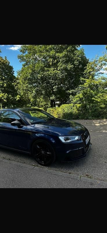 Blau Gebraucht 2015 Audi A3 Sportback Kleinwagen | 11.000 € (Fairer Preis) - Bild 1/4